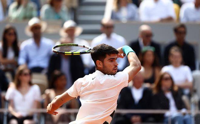 年终总决赛险胜ATP总决赛，阿尔卡拉斯状态火热的简单介绍