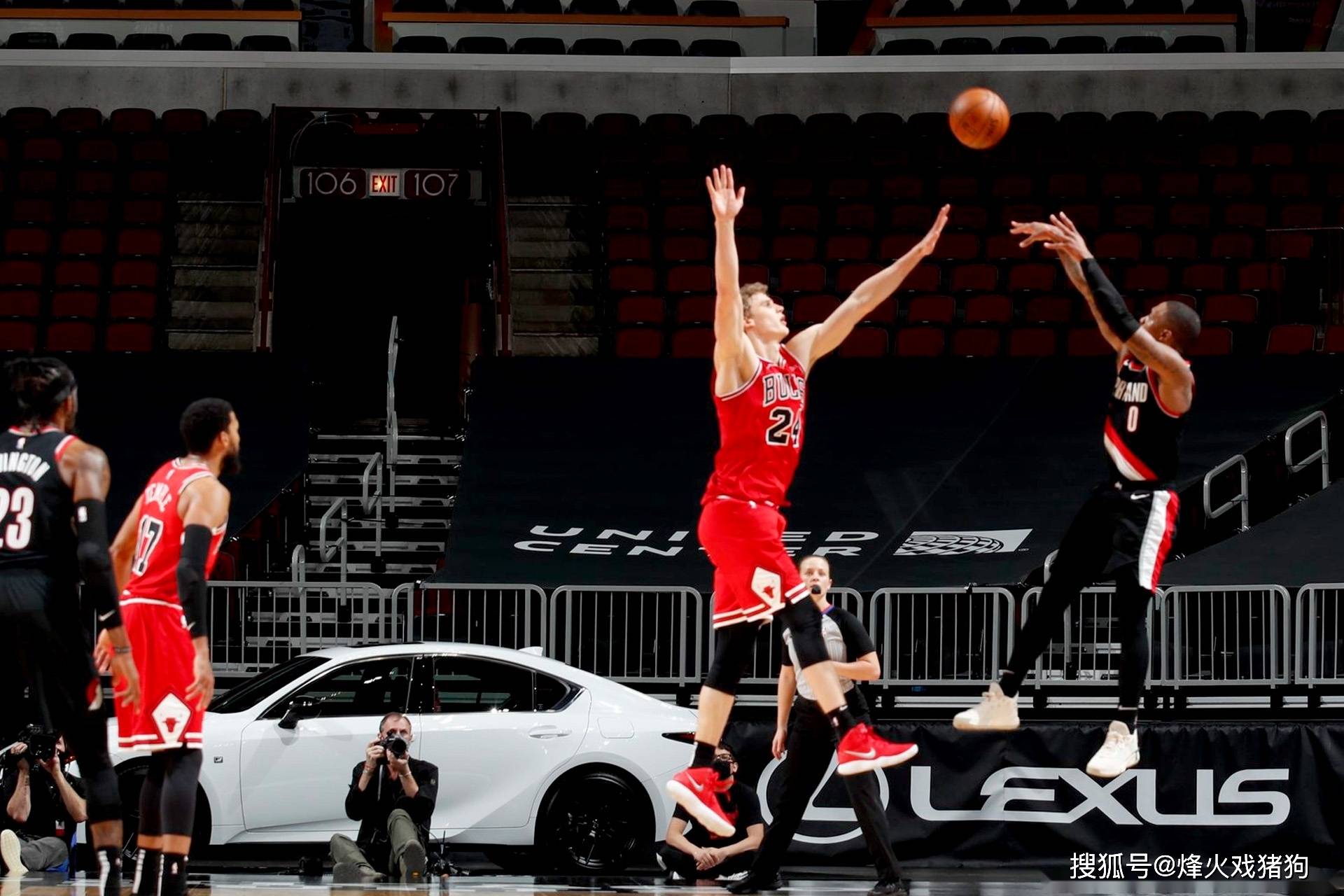 包含江苏队翻盘公牛,利拉德惊艳四座的词条 包含江苏队翻盘公牛,利拉德惊艳四座的词条