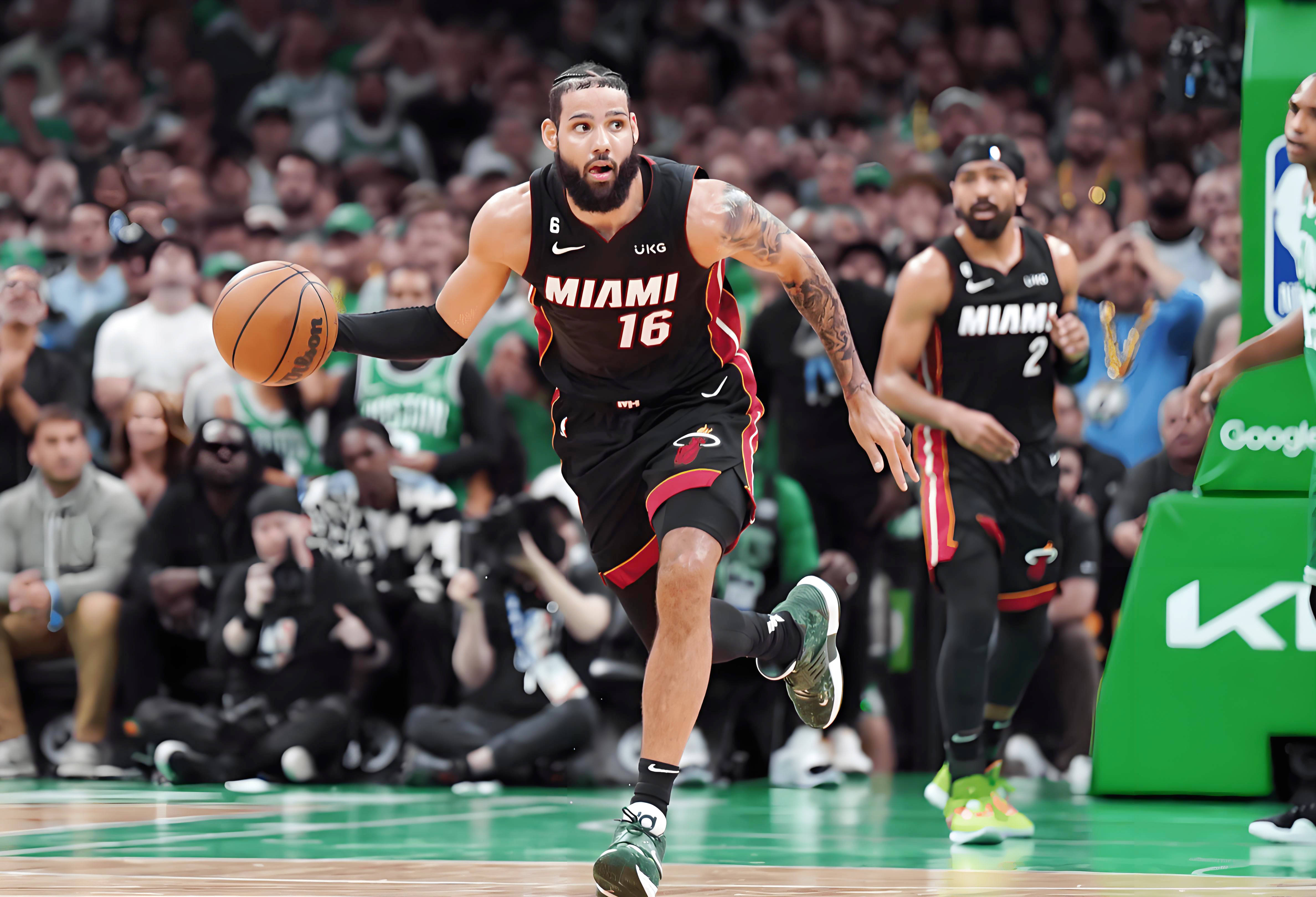 包含凯尔特人鏖战76人,乔治·希尔爆发神勇的词条 包含凯尔特人鏖战76人,乔治·希尔爆发神勇的词条