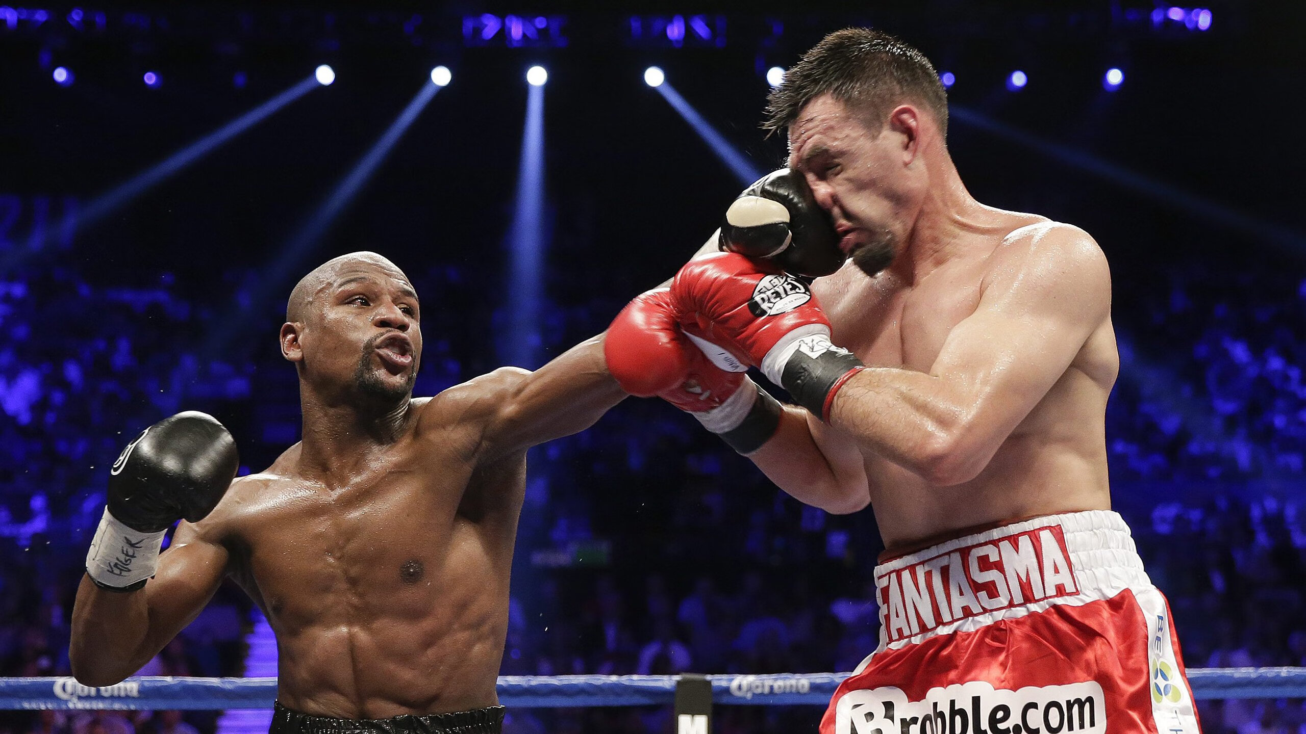 绿茵奇迹，喀麦隆国家队如何以欧冠决赛级表现狂胜比利亚雷亚尔？